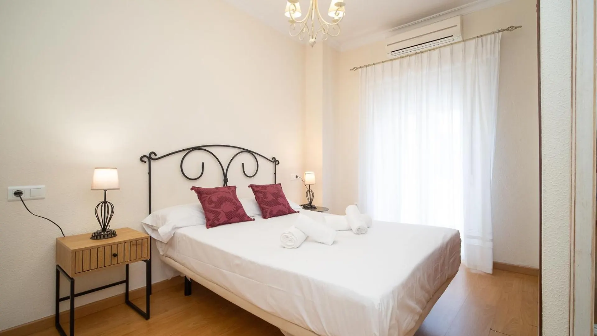 Sibssanlucar Reina Del Centro - Parking Apartment Sanlucar de Barrameda
