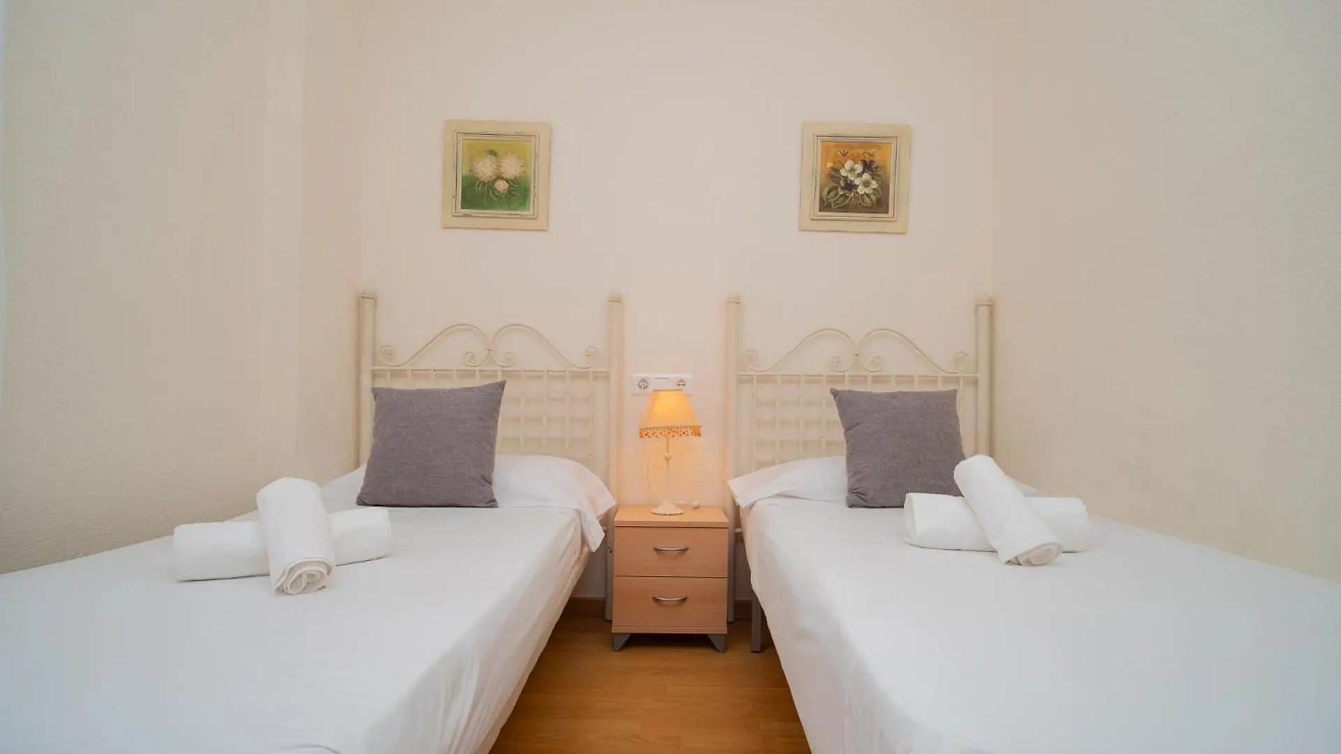 Sibssanlucar Reina Del Centro - Parking Apartment Sanlucar de Barrameda 0*,