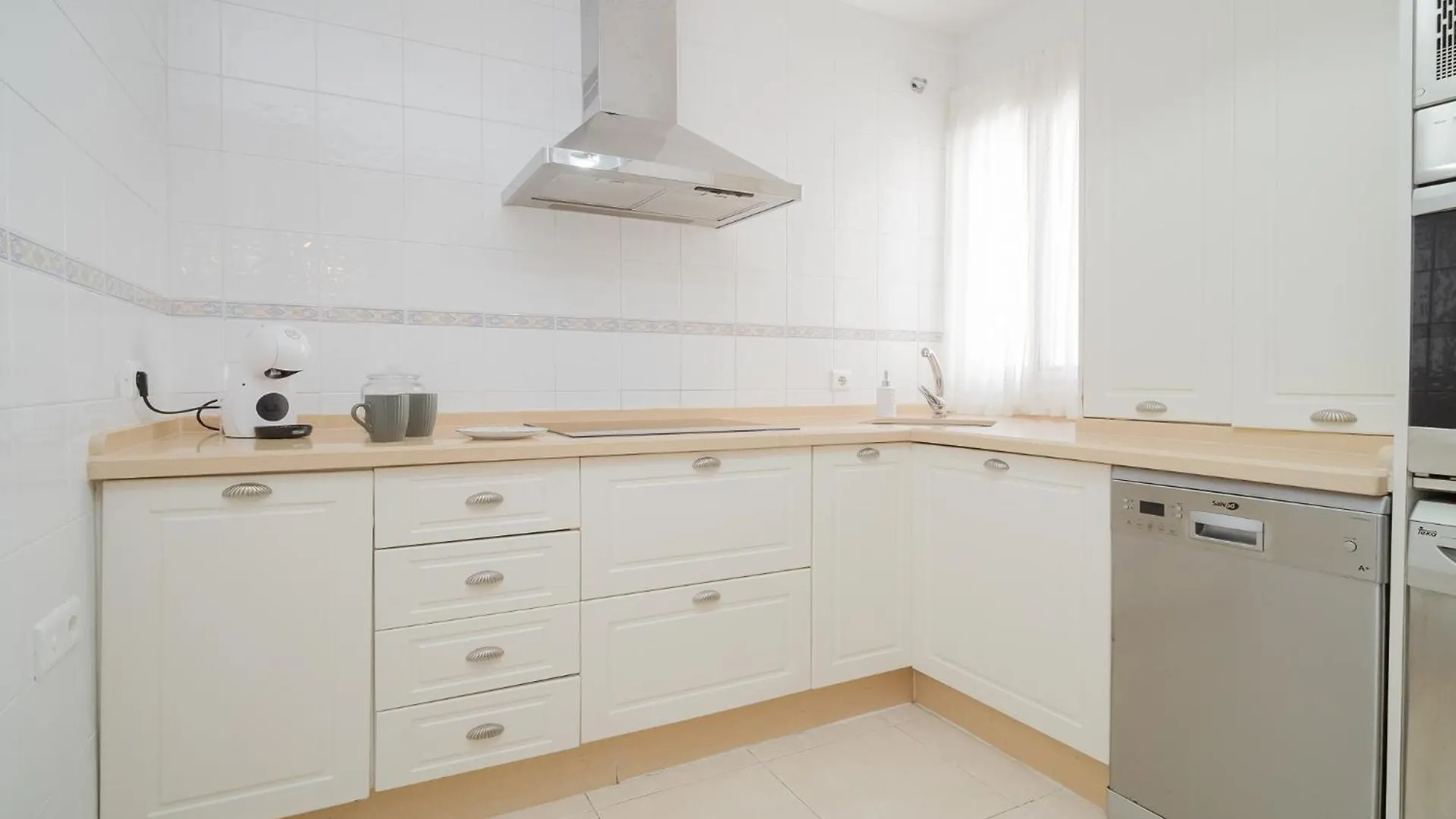 Sibssanlucar Reina Del Centro - Parking Apartment Sanlucar de Barrameda 0*,